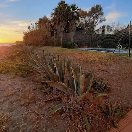 Loft En Primera Linea De Playa Almayate Alto
